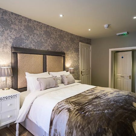 Greyhound Inn Wilton Wilton  Екстер'єр фото