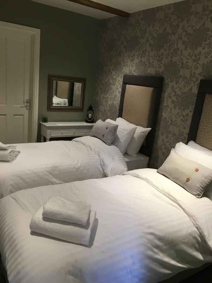 Greyhound Inn Wilton Wilton  Екстер'єр фото