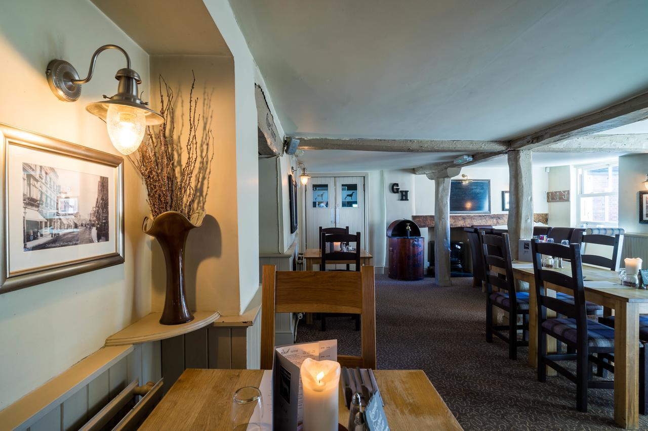 Greyhound Inn Wilton Wilton  Екстер'єр фото