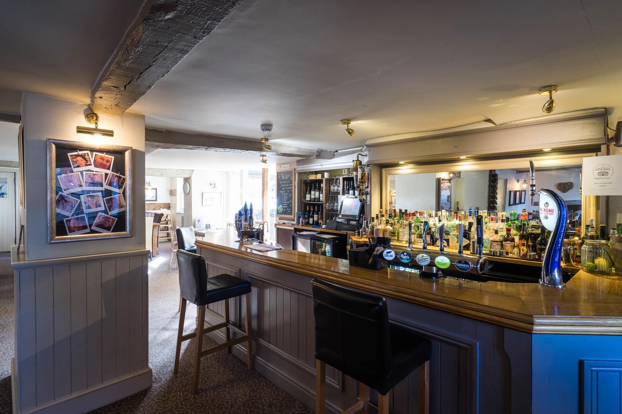 Greyhound Inn Wilton Wilton  Екстер'єр фото