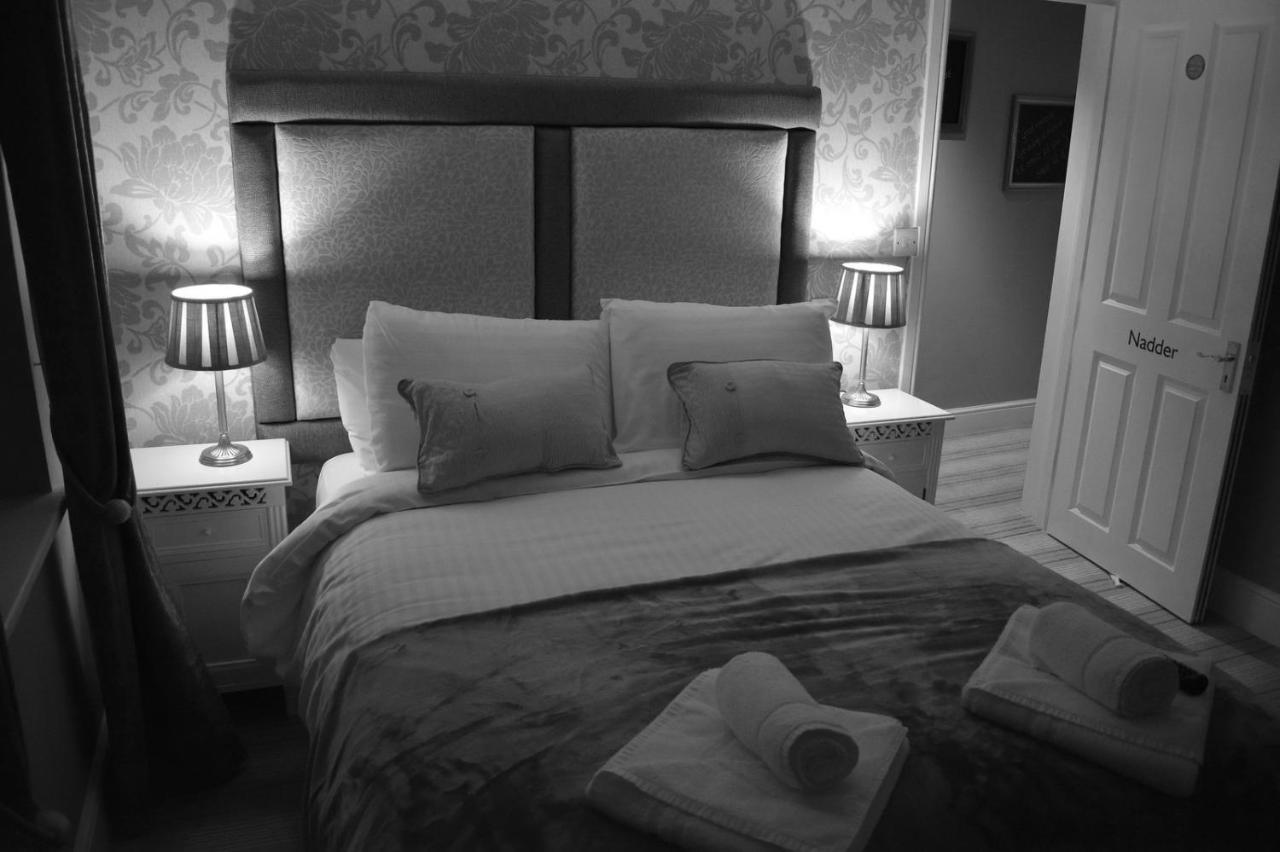 Greyhound Inn Wilton Wilton  Екстер'єр фото